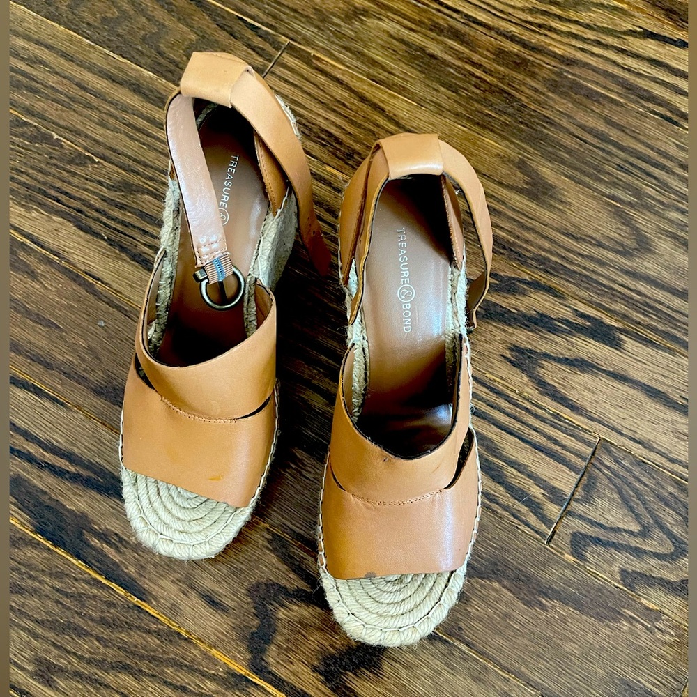 Treasure and Bond size 9 women’s 4 inch sandal